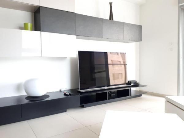 Huzi Hitman Apartment Marina Area Ashdod Bagian luar foto