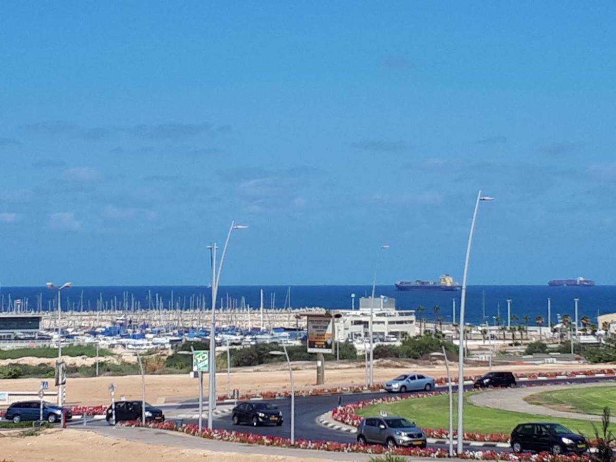 Huzi Hitman Apartment Marina Area Ashdod Bagian luar foto
