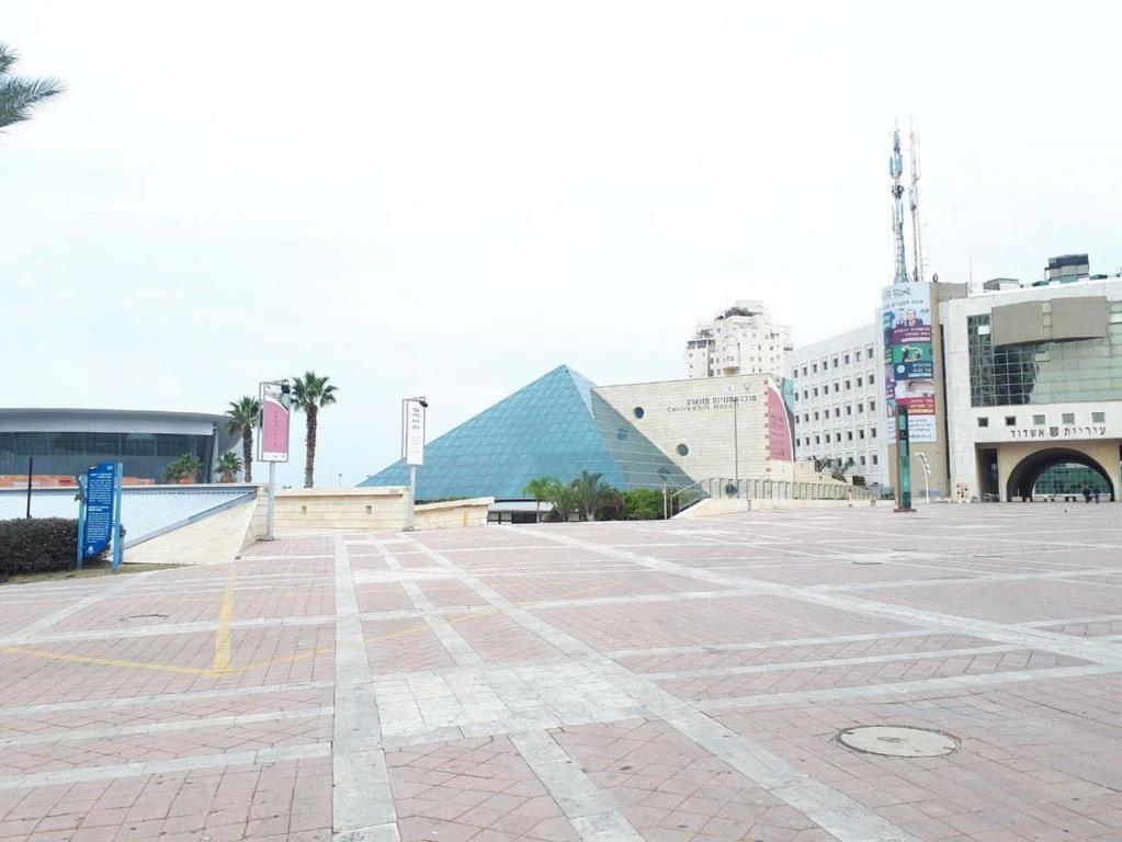 Huzi Hitman Apartment Marina Area Ashdod Bagian luar foto